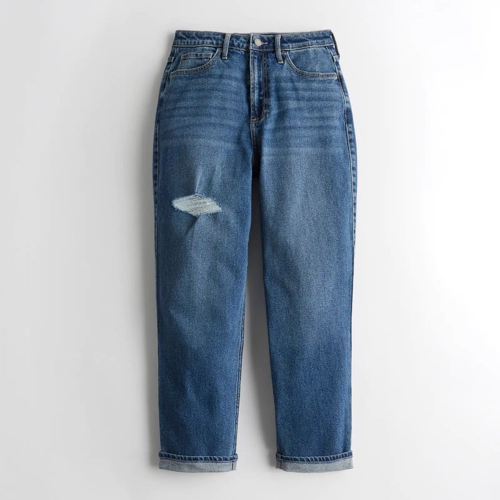 Hollister Curvy Ultra High-Rise Ripped Light Wash Vintage Ankle Straight Jeans